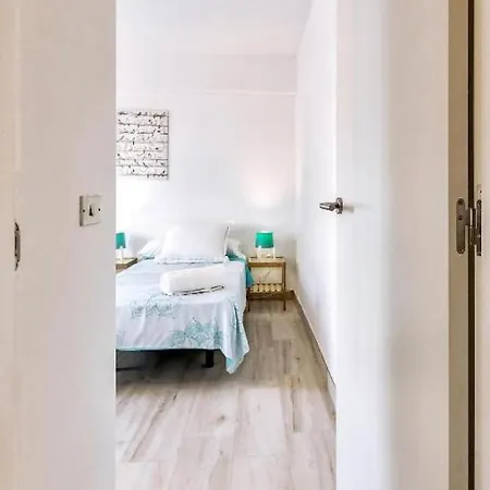 Apartamento De 2 Dormitorios Con Wifi, Cerca De Playa, En * Playa de las Americas (Tenerife)