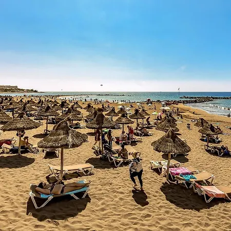 Apartamento De 2 Dormitorios Con Wifi, Cerca De Playa, En Apartment *